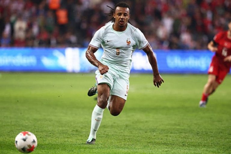 كوندي: موسمي الماضي كان أقل من مستواي، وهذا السبب وراء تراجع مشاركاتي